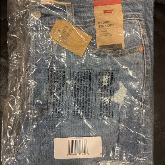 Bundle 11 pairs of NWT size 29 women’s Levi’s jeans